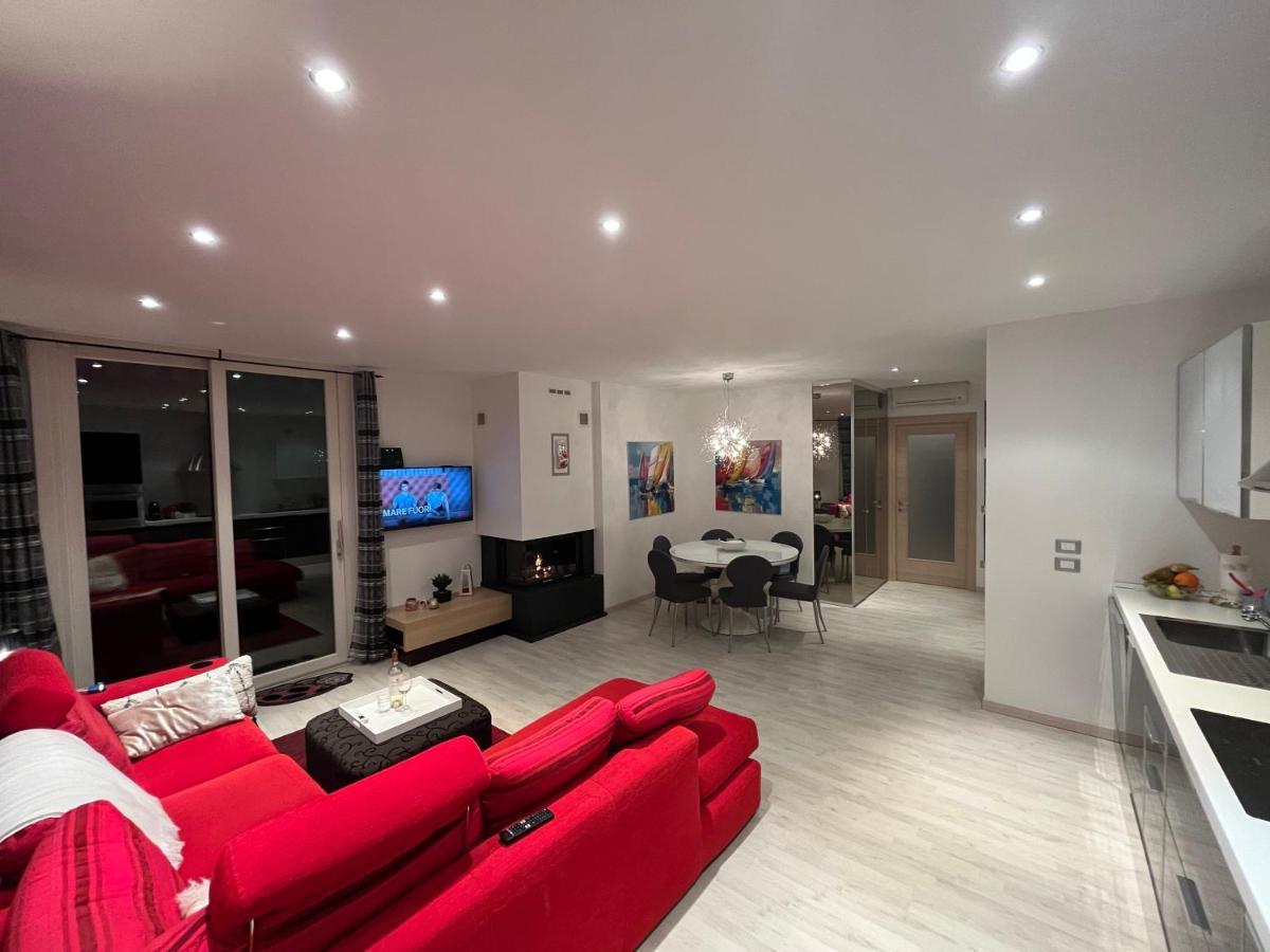Favola Bella The Panoramic Penthouse Apartment Bardolino Ngoại thất bức ảnh